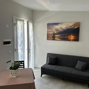 https://frontemare-porto-garibaldi.emilia-romagnahotels.net
